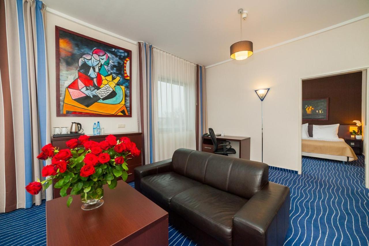 Express Hotel