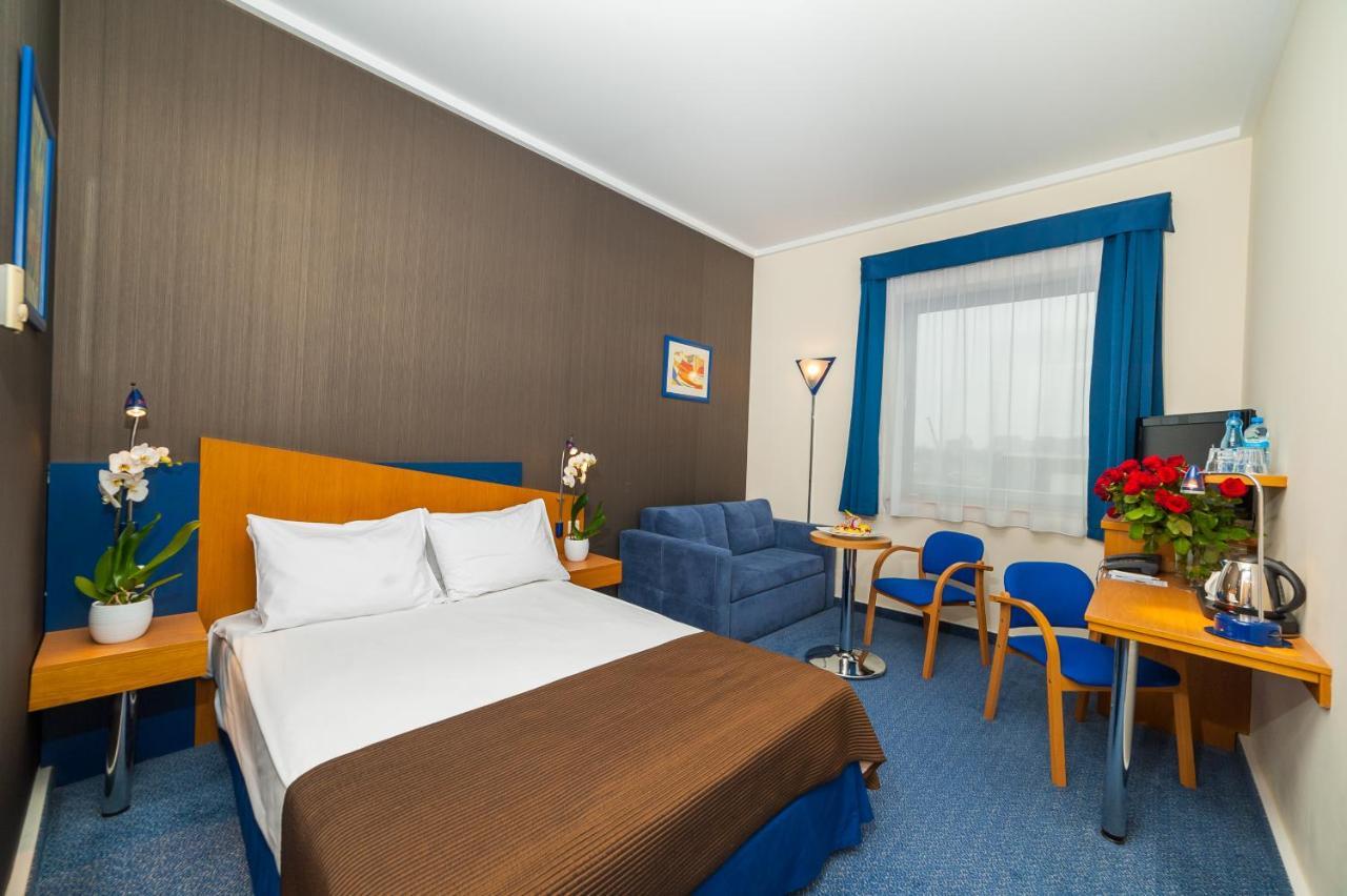 Express Hotel 4*